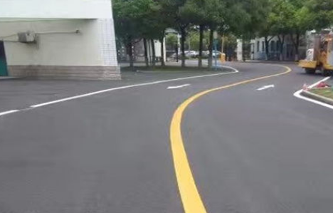 江蘇中穎定制廠區(qū)道路劃線，確保安全高效